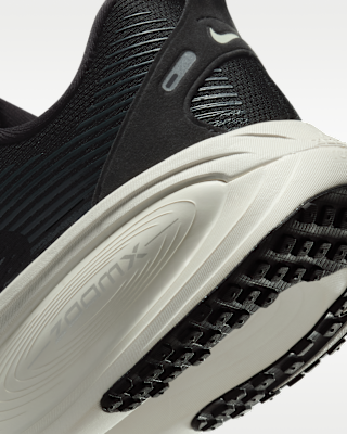 NIKE+VOMERO+18+WIDE.png